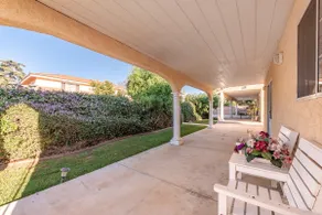 Lovely, full function guest house with privacy. - Image 3