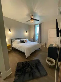 Lovely 1-bedroom apartment with indoor fireplace. - Image 2