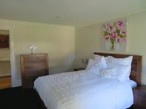 Kennington Retreat - Image 2
