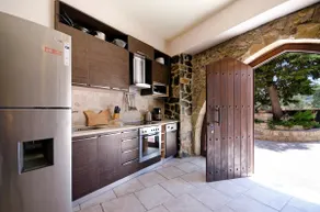 Mouri Villa - Image 3