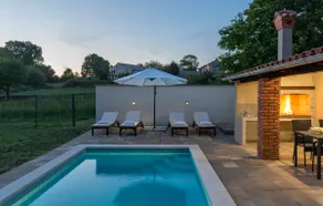 House Matea, 2 Bedroom with Private Pool - Image 4