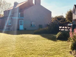 Seaview Cottage with Sea Views - Image 5
