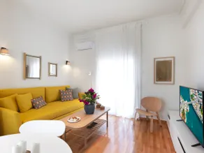 Renovated Penthouse | Stunning Views in Chalkida - Image 4