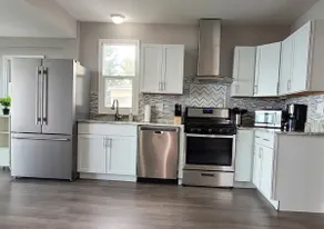 Graber's Lake Getaway- Clean and Beautiful! Great Work from home location!  - Image 5