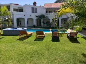 Mexico, Cuernavaca, Casa Sumiya, family. - Image 5