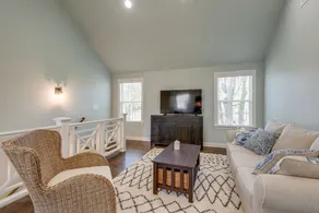 Private & Cozy Green Hills Loft ~ 15 mins Downtown - Image 3