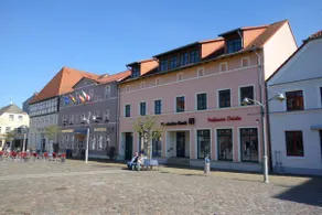 Modern apartamento / apartamentos em uma localização privilegiada na praça do mercado na estância balnear Ueckermünde - Image 2