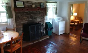 Pete's Farm Cottage - on Graves Mountain Farm - Image 5
