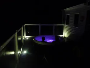 THE SUMMER HOUSE SEA SIDE ESCAPE WITH HOT TUB - Image 4