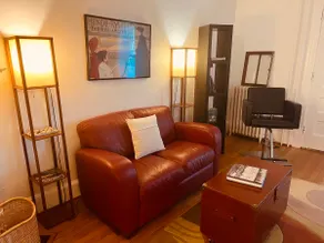 Scarborough Fair walk to downtown two story apt - Image 3