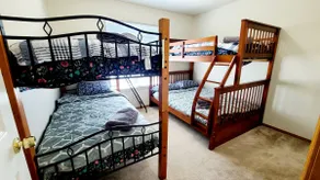 Spacious & Conveniently Located - Image 4