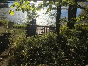 Lakeside Cabin - Image 4