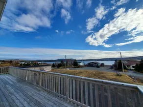 Large 3 Bedroom Getaway in Sunnyside - Image 5