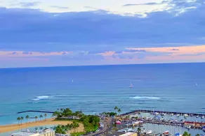 Panoramic OceanView/STEPS FROM BEACH/FreeParking - Image 4