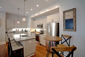 Newly Renovated 4 bed 3 bath and 2 Parking Spots - Image 4
