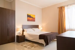 Seafront Apartment - Wifi - Sleeps 6 - Fl5 - Image 2