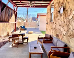 3 King Beds-Hot Tub-Firepit-Historic-Downtown - Image 3