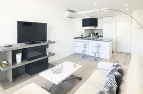 Luxury Apartment with Temporary Pool - Image 4
