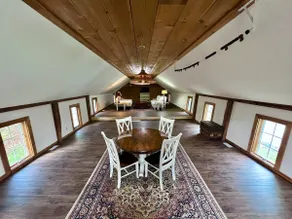 Carriage House & Loft in Manchester Village - Image 3