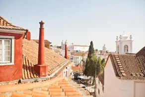 Tram 28: Perfect View over Alfama! - Image 5