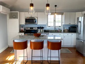Authentic Nantucket Experience at Sunny Daze! - Image 4