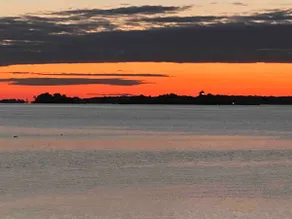 2 Bedroom-Waterfront On St. Lawrence River - Image 5