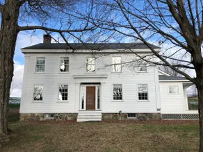 Charming, historic country home, peaceful setting - Image 2