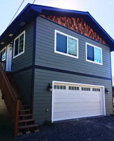 2bd Near Downtown! Right next to Elmendorf! - Image 2