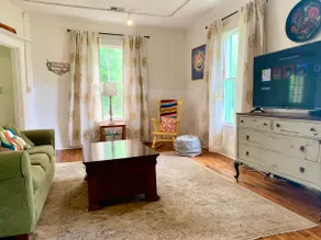 Churchill Cottage- Cheerful, Historic 1 Bedroom - Image 3