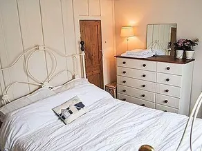 Cornish Beachside Retreat - Image 4