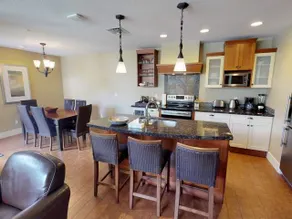 Beautiful 3 bedroom with a view! - Image 2