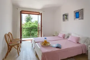 Sunny Terrarossa Apartment between the woods and the sea - Image 4