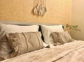 Secluded Riverside 1BR · Daily Housekeeping · WFH - Image 3