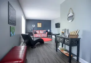 THE Village Suites - THE LOFT - Image 3