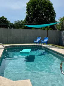 Tranquil Cottage Oasis with Pool - Image 5