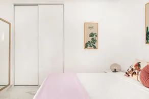 Phaedrus Living Seaview Luxury Flat Marina Court 213 - Image 3