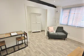 Bournemouth Triangle Studio with Wifi & Netflix - Image 5