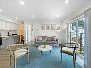 Brand New Stylish Petworth Stay, Premium Amenities - Image 2