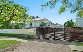 Durramboi Luxury Apartment - Image 5