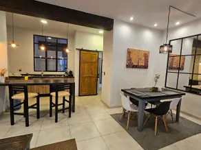 Deluxe apartment in Downtown with Parking & AC - Image 3