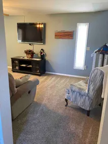Clean, Quiet & Cozy Downtown Hays Home - Image 4