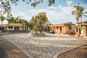 Beach front Villa - Image 3