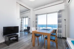 Panoramic view, 2 minutes from beach, tram, supermarket - Image 3