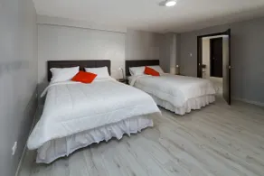 Luxury Apartment with EV charging near Atahualpa Stadium - Image 2