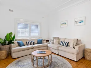 Bondi Family Escape with parking,moments to beach! - Image 2