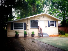 Bungalow Close to Attractions and Downtown Orlando - Image 2