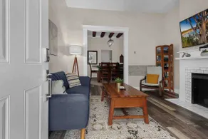 Modern 2BR near DT, 8min walk to Park&Conservatory - Image 3