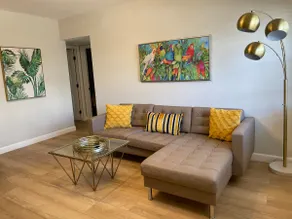 Chic 3 bedroom apt. in Central Miami/Little Havana - Image 4