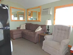 (#6) Waterview 2 bedroom/1 bath cottage - Image 3