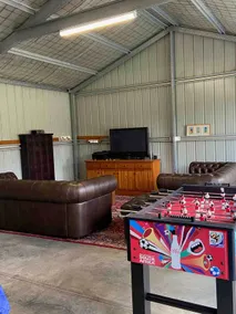 Hannah's Place in the heart of Lovedale, Hunter Valley wine country, Free bottle of wine with each booking - Image 4